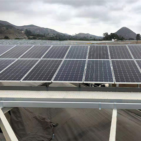 Système d'énergie solaire hors réseau de 180 kW à Cuzco