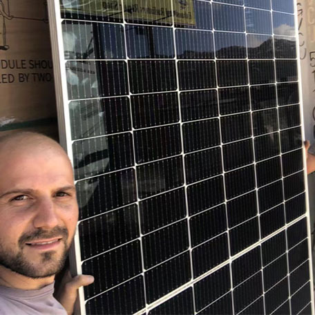 Des grossistes au Liban ont acheté 40 conteneurs HQ de panneaux solaires