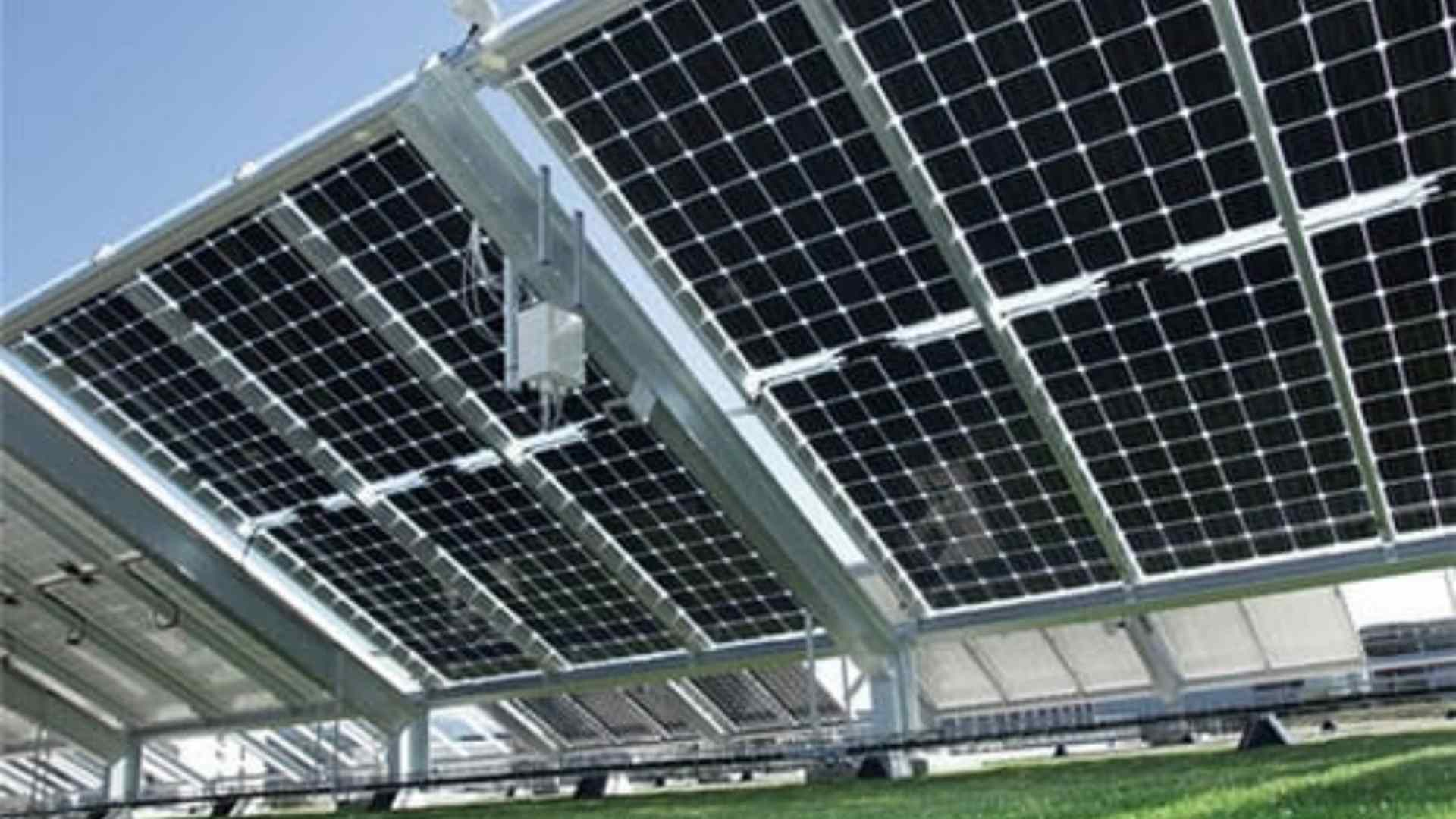 At What Temperature Do Solar Panels Stop Working?