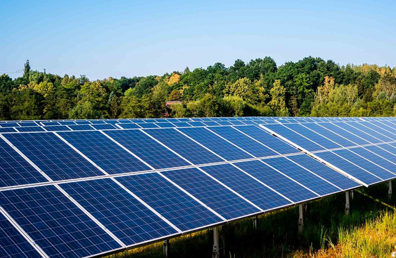 Les 5 principaux avantages du stockage d'énergie solaire pour les projets commerciaux